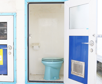 個室水洗トイレ完備